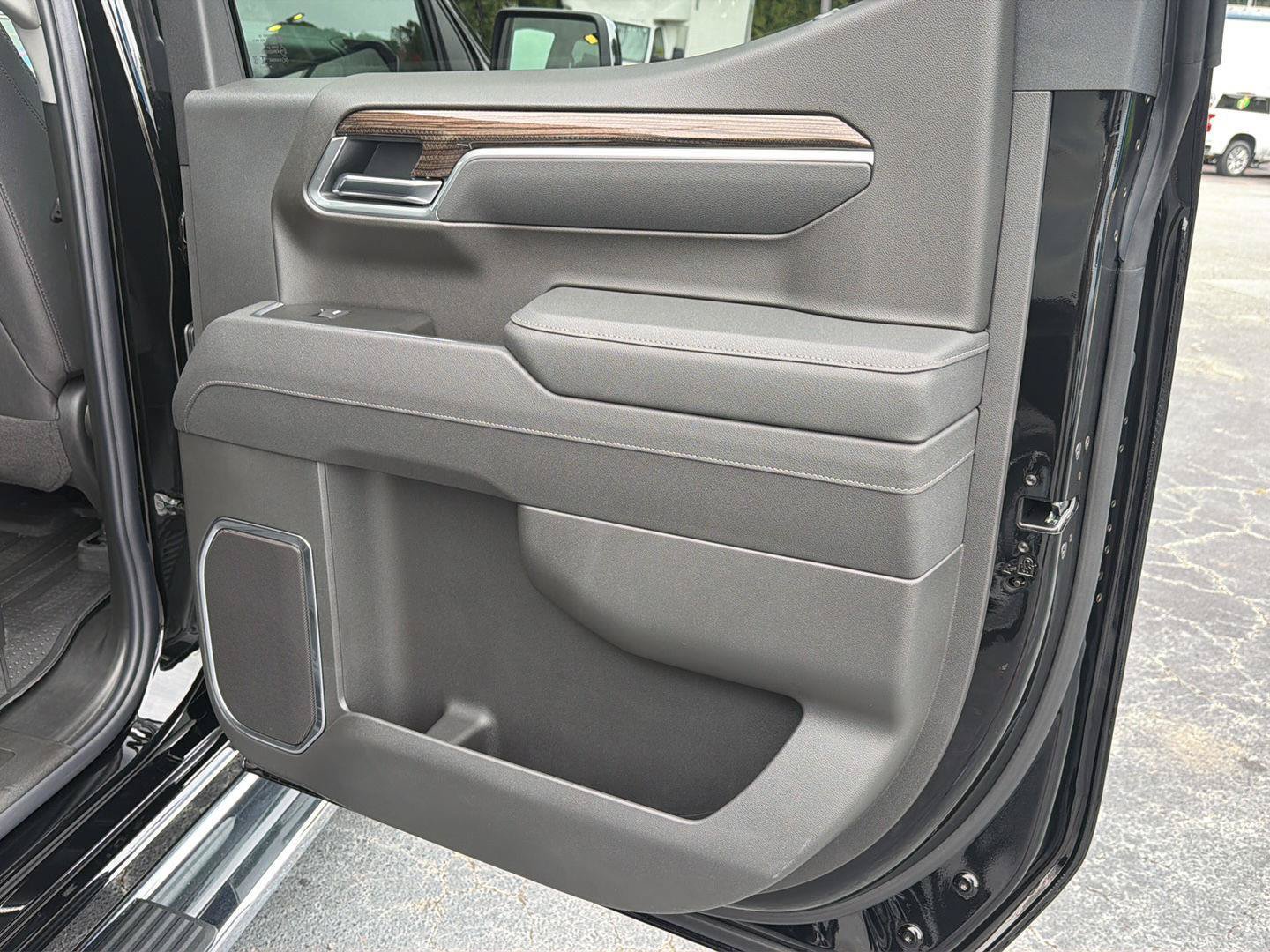 New 2026 Chevrolet Silverado 1500 LT w/ Protection Package AWD/4WD image 15