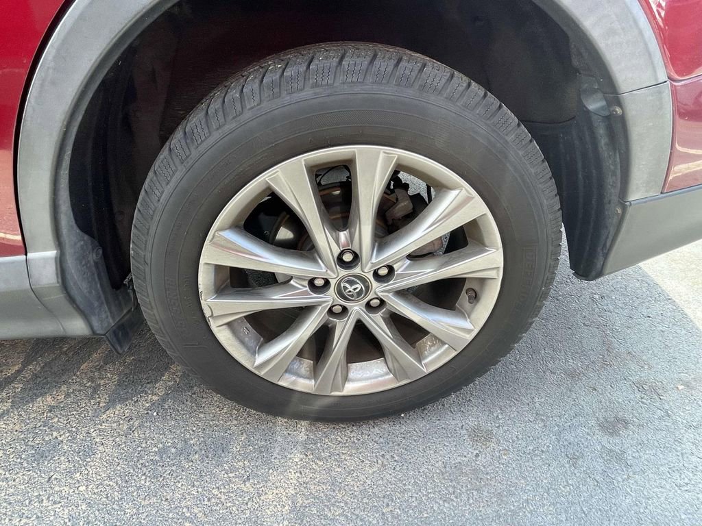 Used 2018 Toyota RAV4 Limited image 28