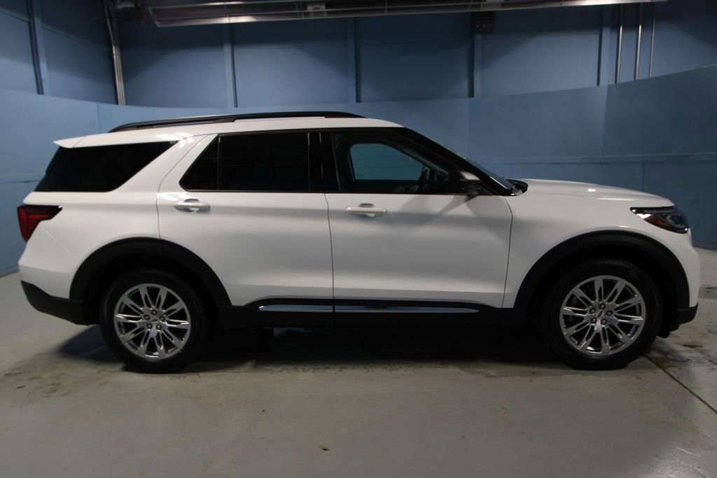 Used 2025 Ford Explorer Active w/ Active Comfort Package image 33
