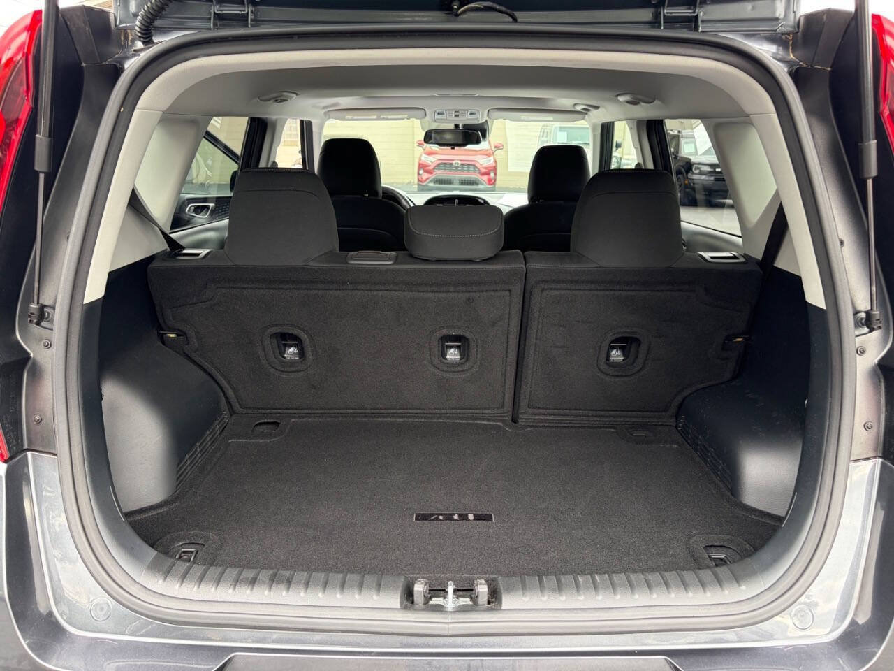 Used 2022 Kia Soul GT-Line FWD image 25