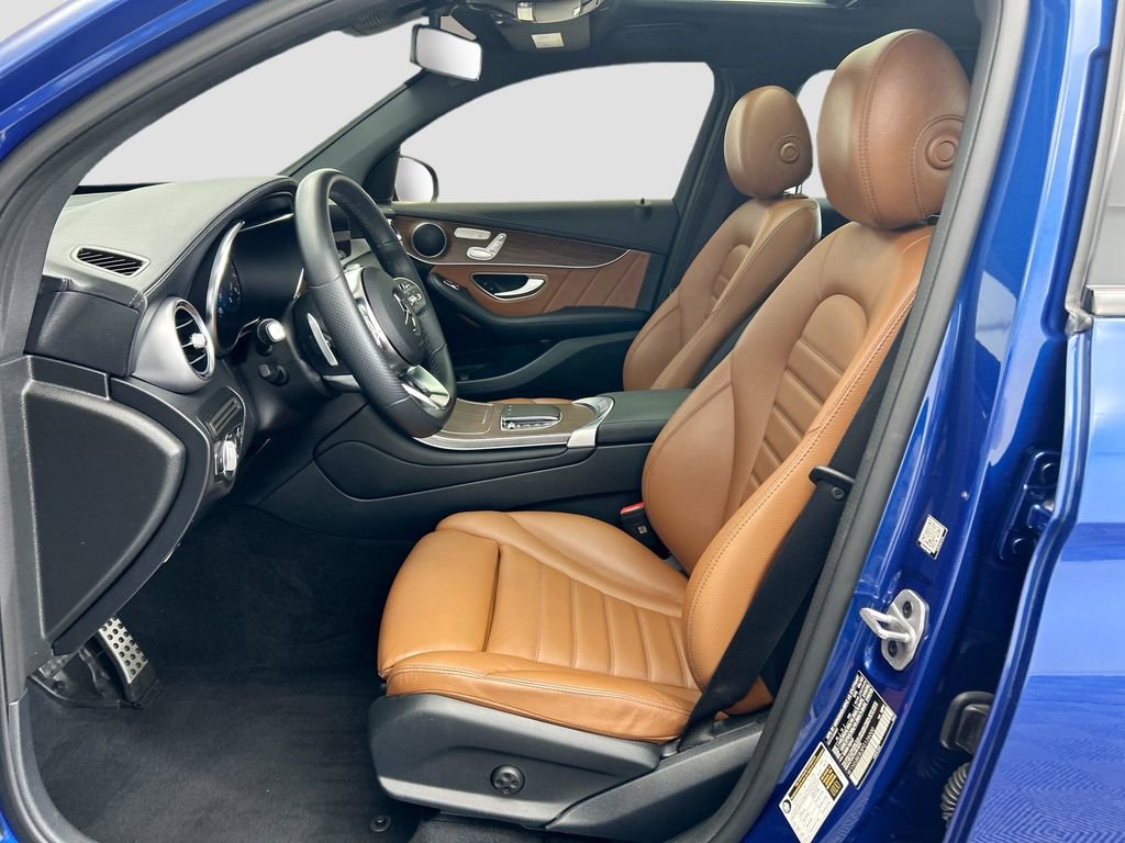 Used 2023 Mercedes-Benz GLC 300 4MATIC Coupe image 17