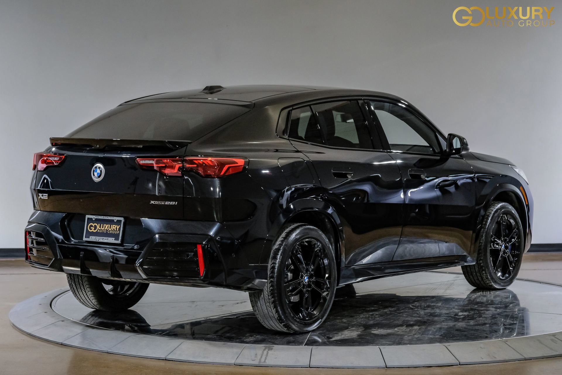Used 2025 BMW X2 xDrive28i image 10