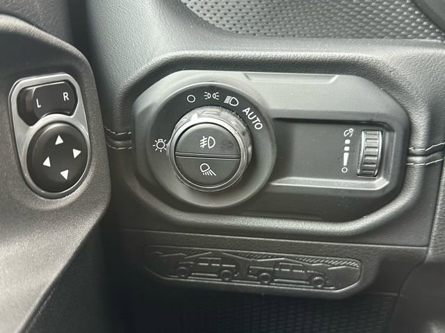 Used 2024 Jeep Gladiator Mojave w/ Safety Group image 19