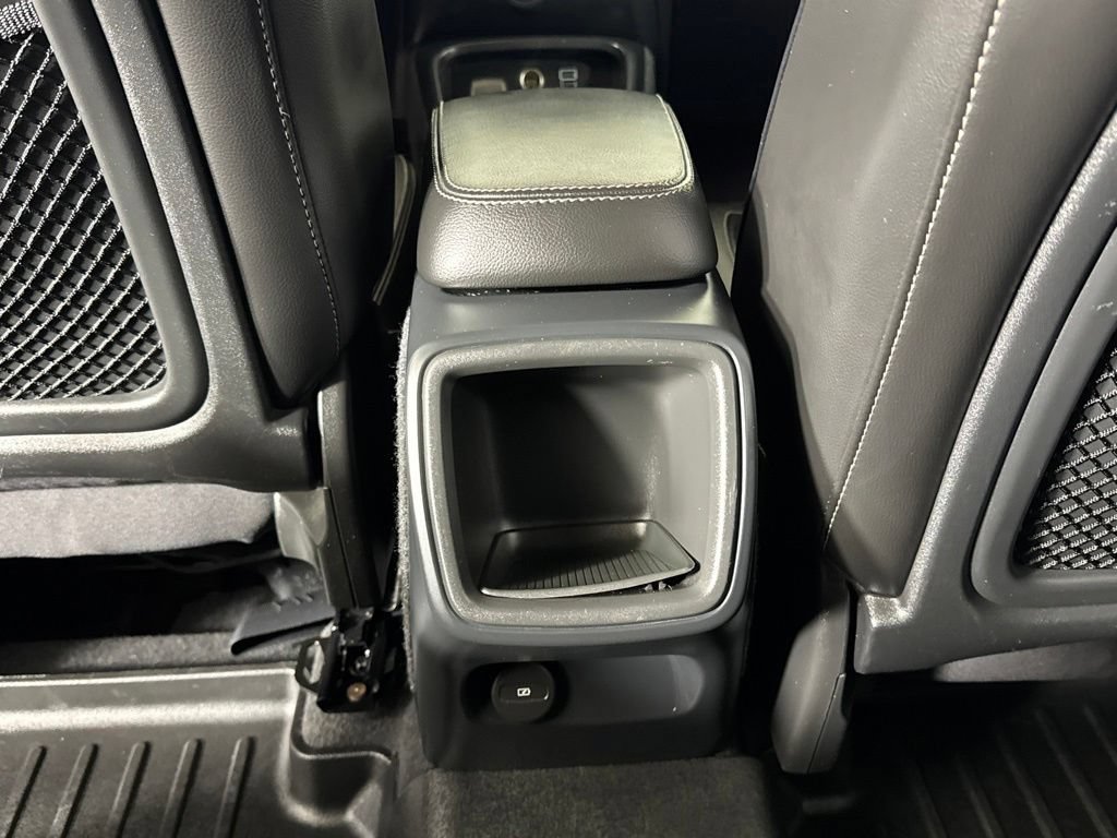 Used 2022 Volvo XC40 T5 Momentum AWD/4WD image 27