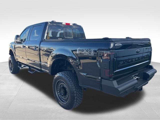 Used 2022 Ford F250 Lariat w/ Black Appearance Package image 6