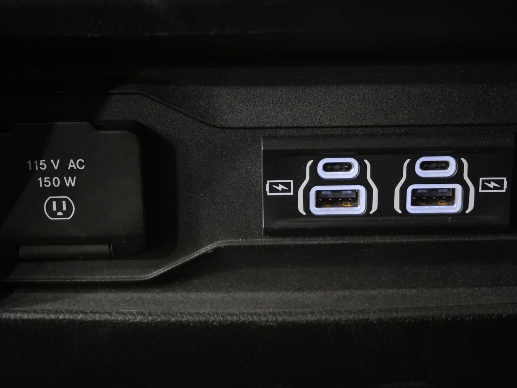 Used 2023 Jeep Grand Cherokee Altitude image 24