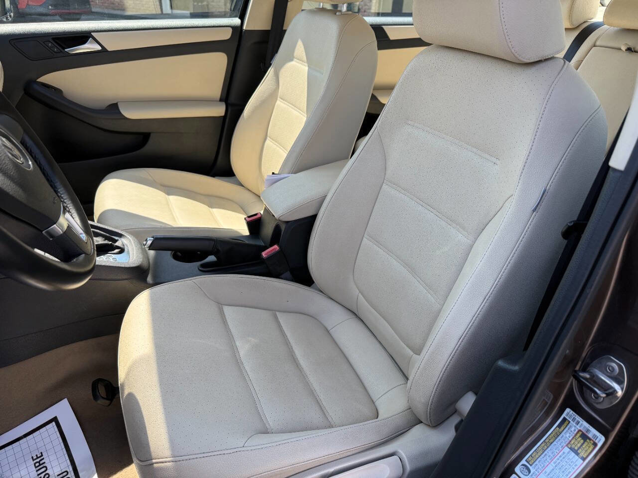 Used 2011 Volkswagen Jetta SE image 13