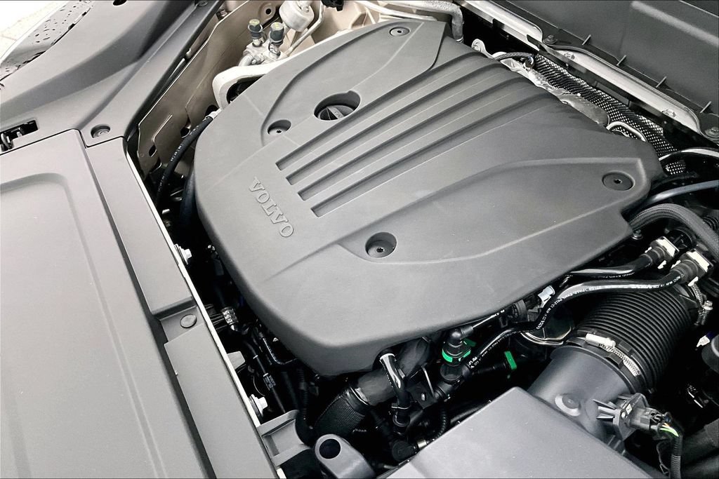 New 2026 Volvo XC90 B5 Plus AWD/4WD image 30