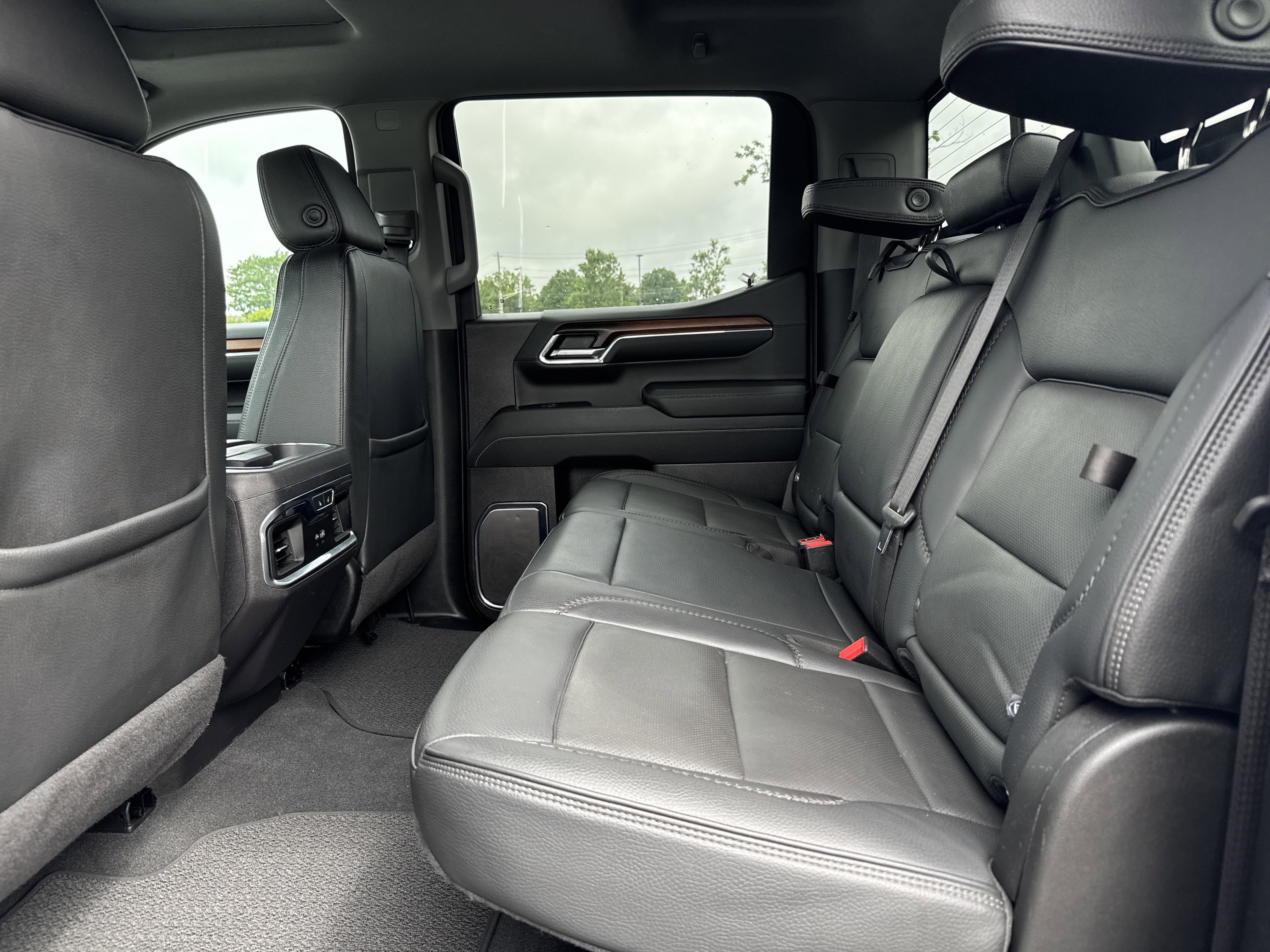 Used 2024 GMC Sierra 1500 Denali w/ Denali Reserve Package RWD image 30