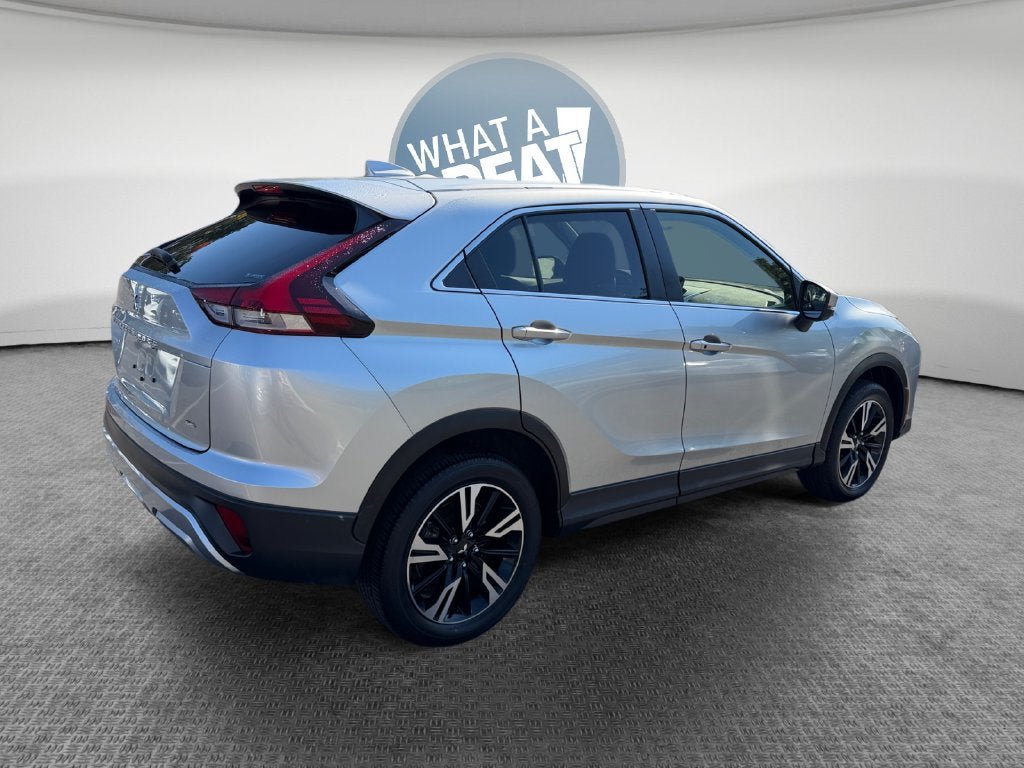 Used 2025 Mitsubishi Eclipse Cross SE AWD/4WD image 3