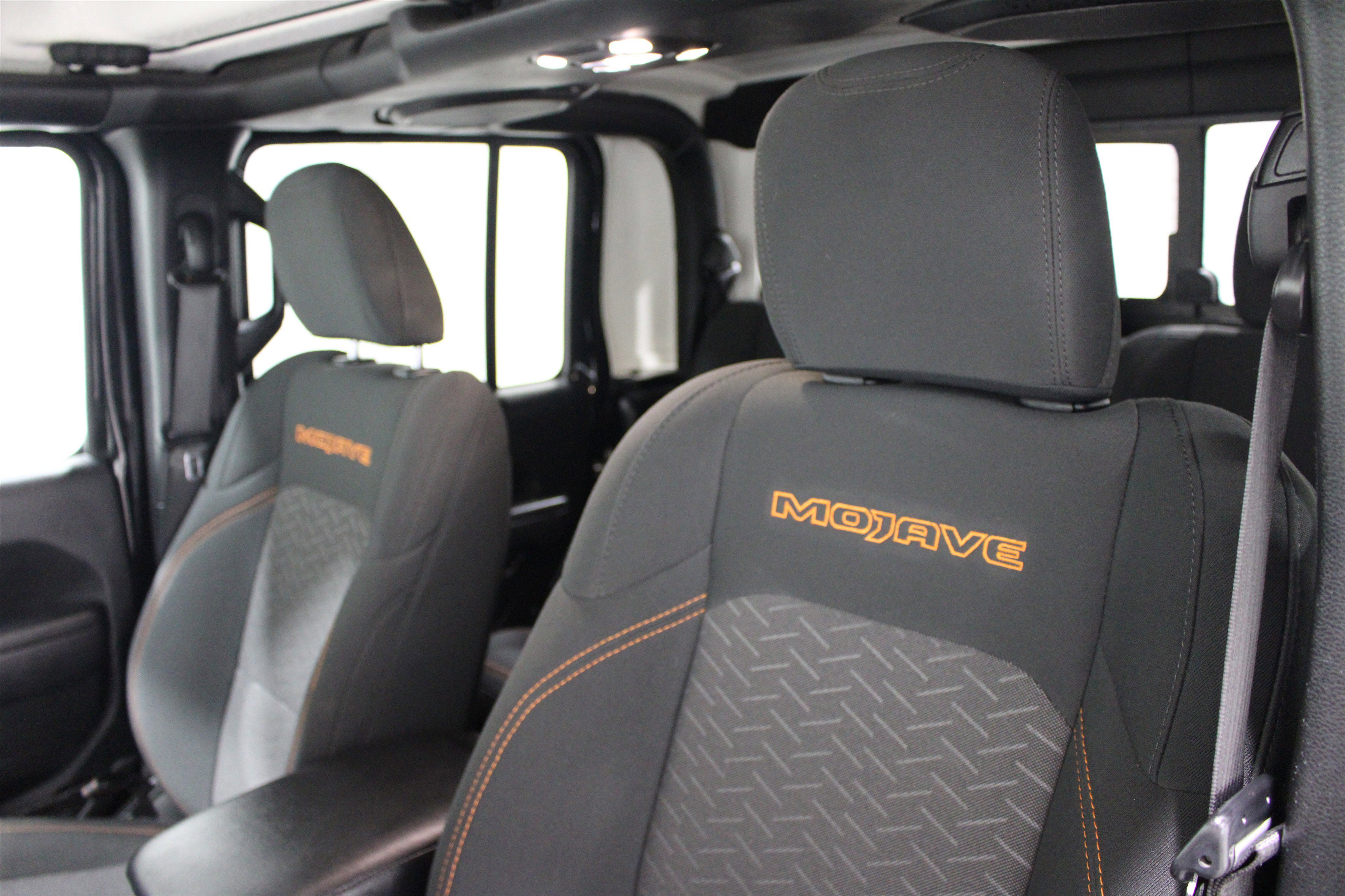 Used 2023 Jeep Gladiator Mojave w/ Cold Weather Group image 4