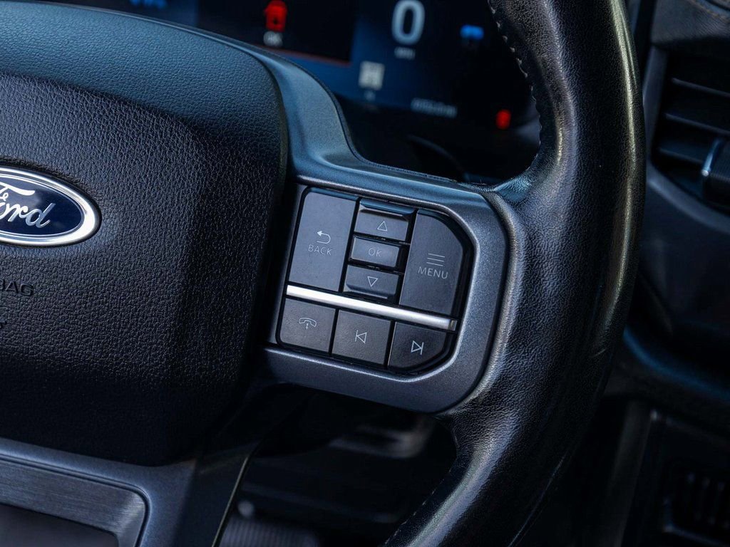 Used 2023 Ford F150 Lightning Lariat image 19