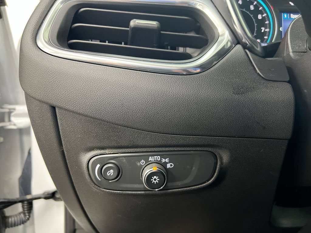 Used 2023 Chevrolet Equinox LT FWD image 18