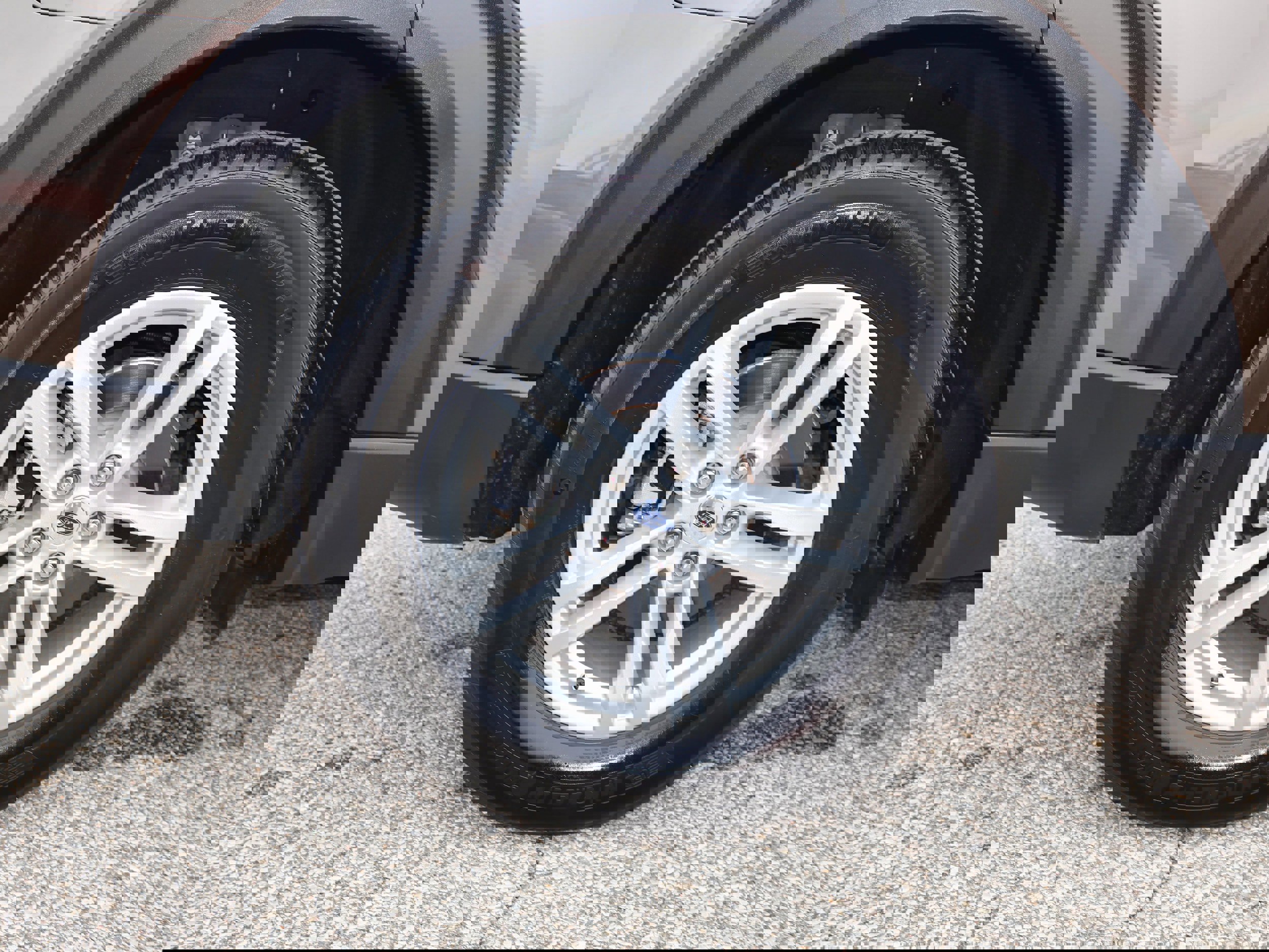 Used 2021 Ford Explorer XLT w/ Equipment Group 202A image 32