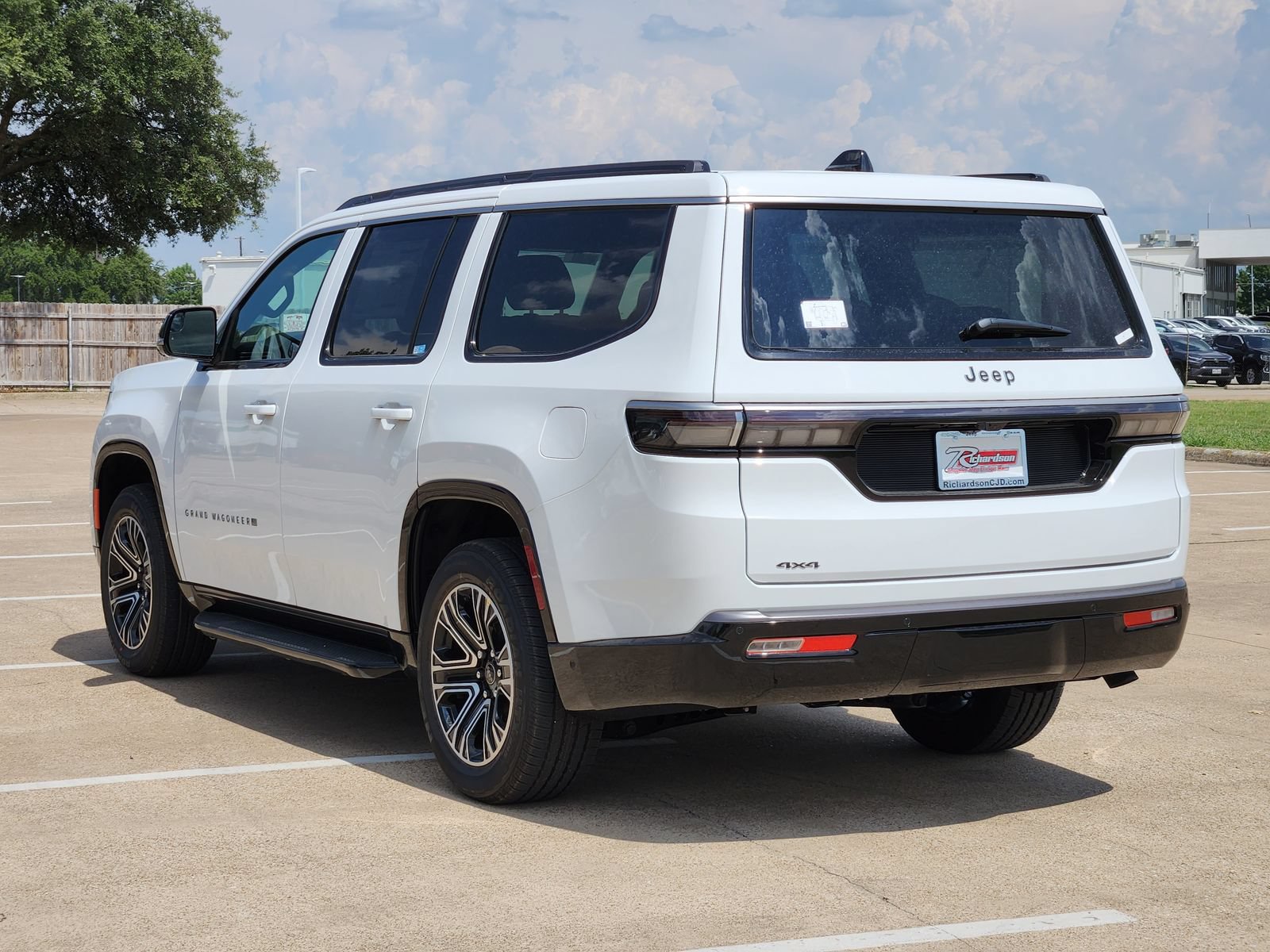 New 2026 Jeep Grand Wagoneer 4WD w/ Premium Group I image 4
