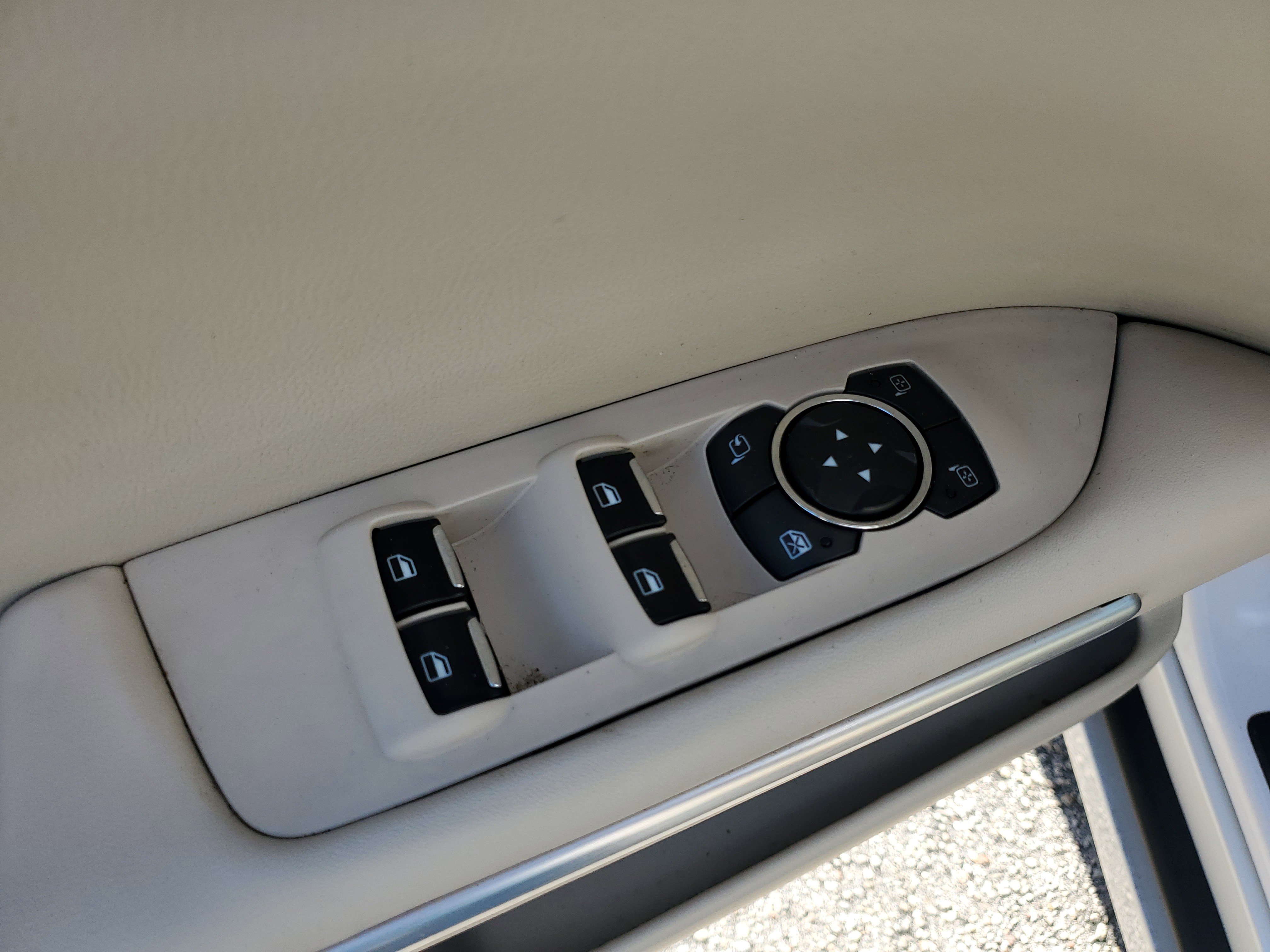 Used 2016 Lincoln MKZ w/ Equipment Group 300A Reserve image 15