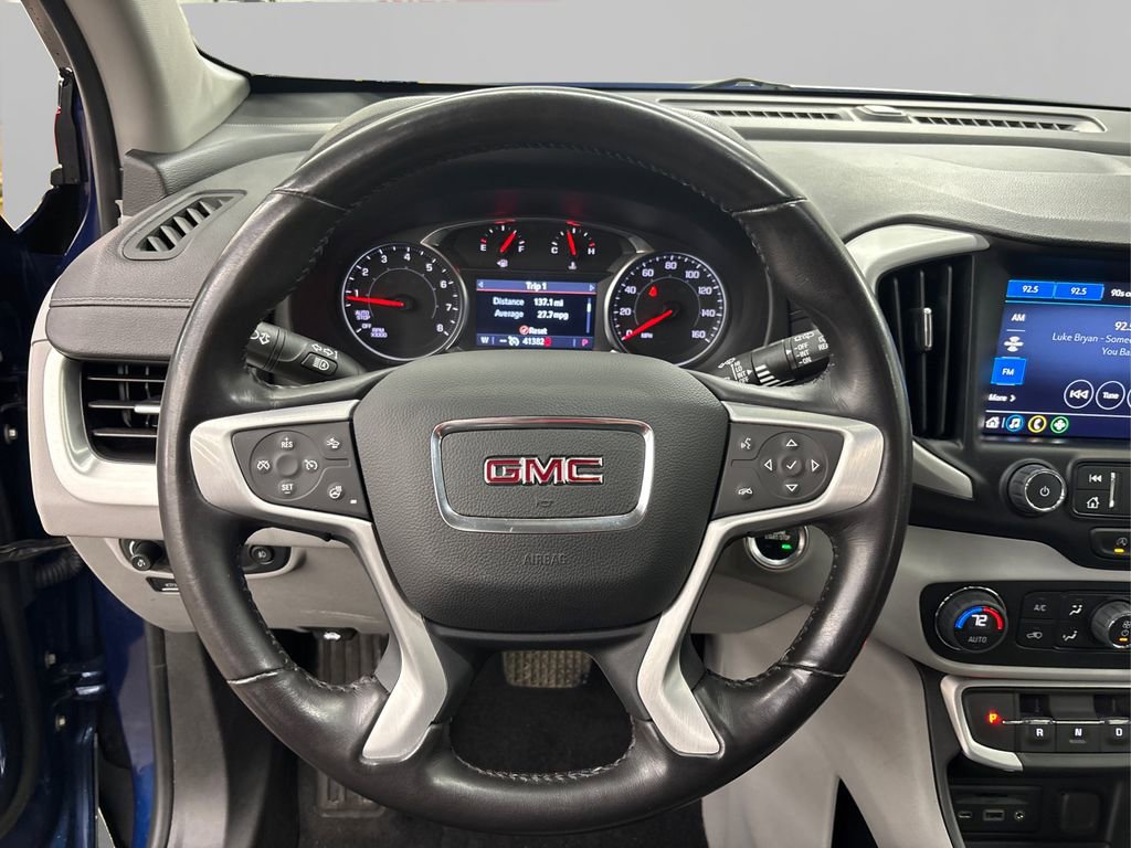 Used 2022 GMC Terrain SLT image 25