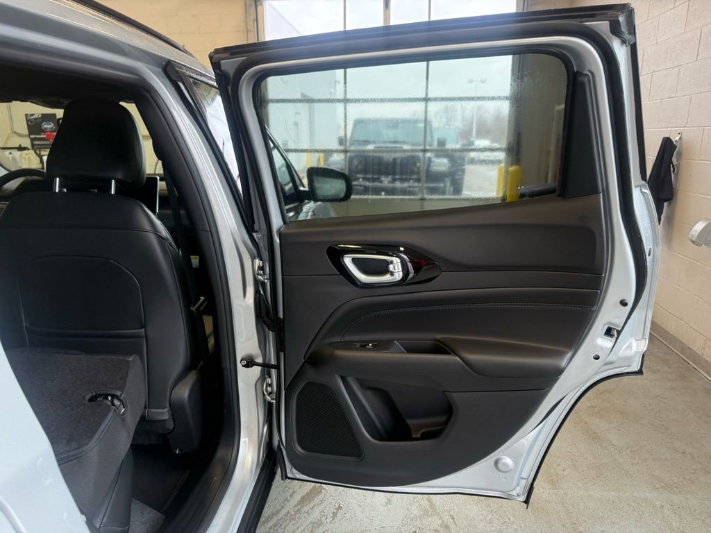 New 2026 Jeep Compass Latitude AWD/4WD image 24