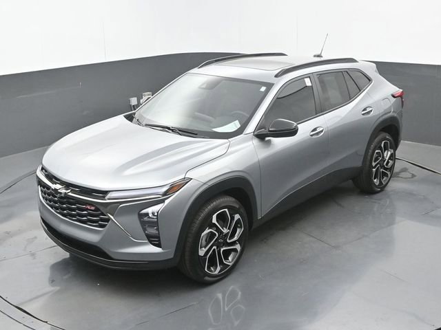 Used 2026 Chevrolet Trax RS w/ Sunroof Package FWD image 31
