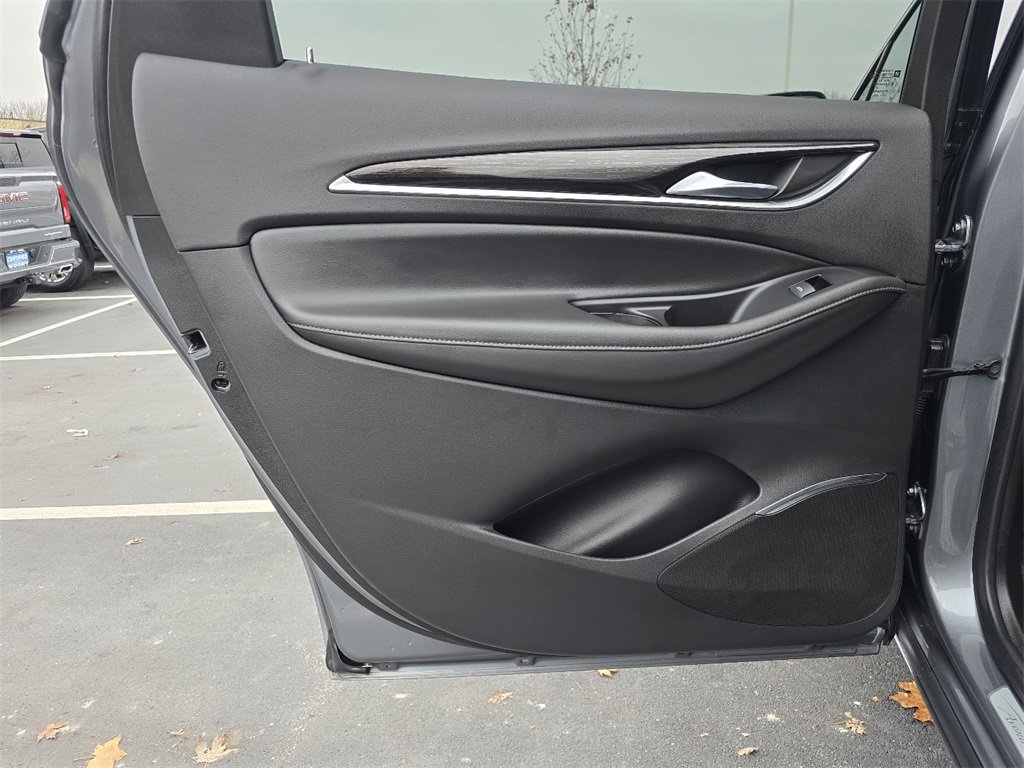 Used 2020 Buick Enclave Avenir w/ Avenir Technology Package image 25