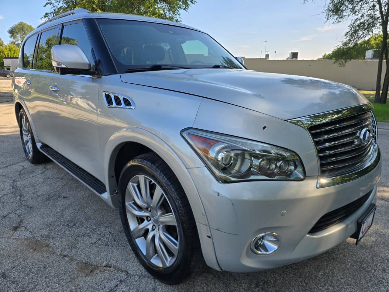 Used 2012 INFINITI QX56 2WD w/ Theater Pkg image 3