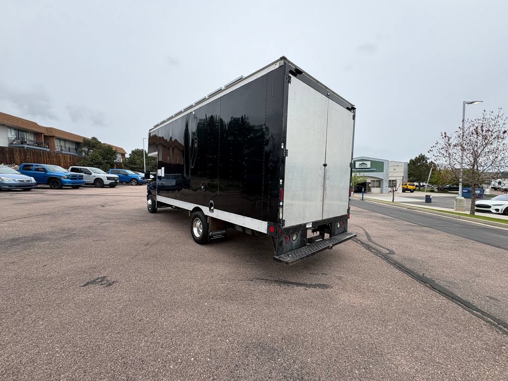 Used 2016 Ford E-450 and Econoline 450 Super Duty RWD image 3
