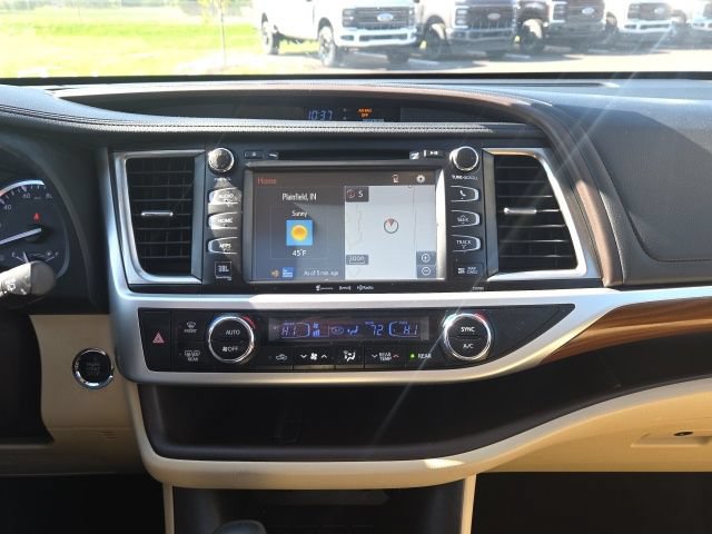 Used 2018 Toyota Highlander Limited FWD image 32