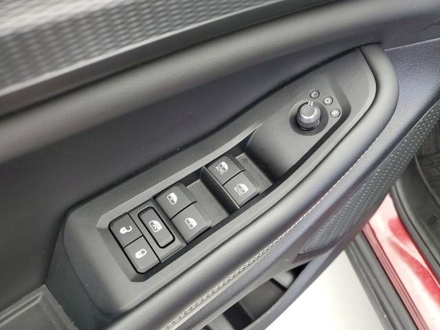 Used 2023 Jeep Grand Cherokee Laredo AWD/4WD image 21