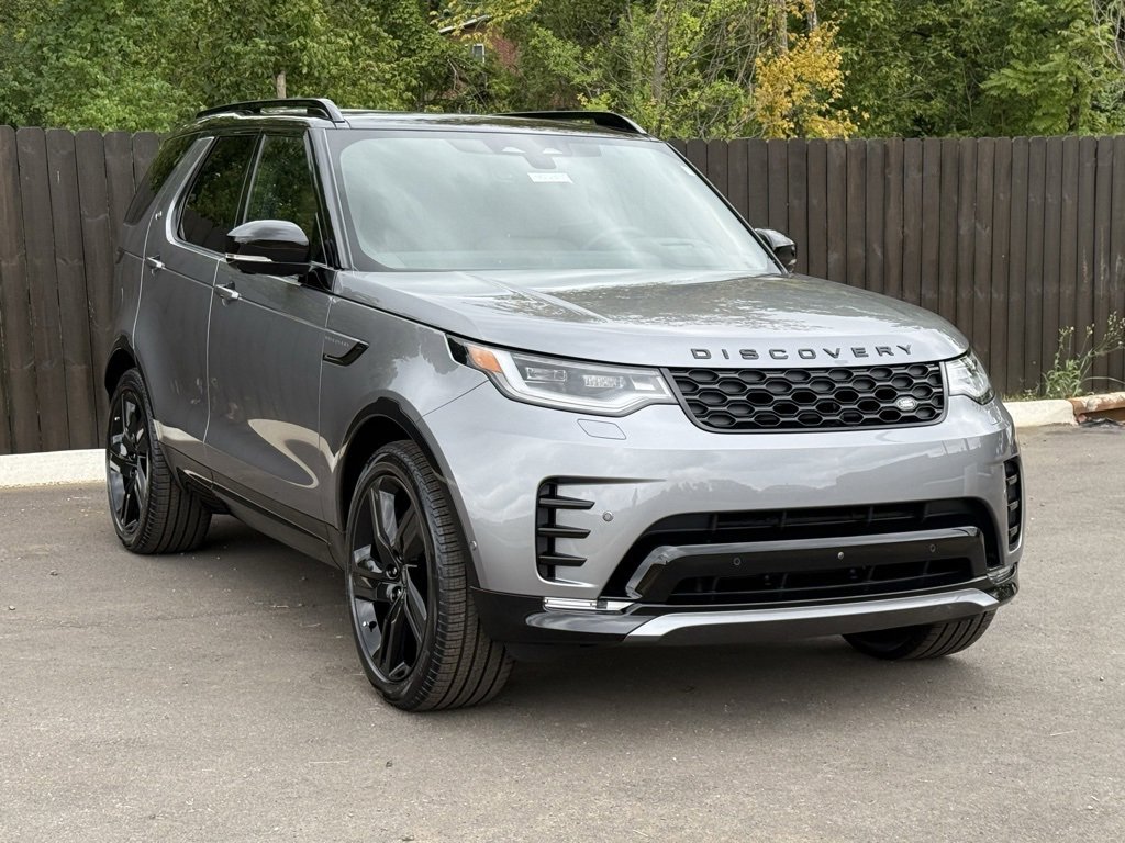 New 2025 Land Rover Discovery Dynamic SE image 8