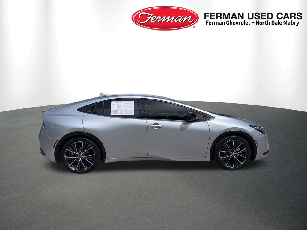 Used 2023 Toyota Prius XLE FWD image 2