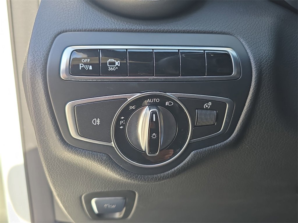 Used 2017 Mercedes-Benz GLC 300 4MATIC image 30