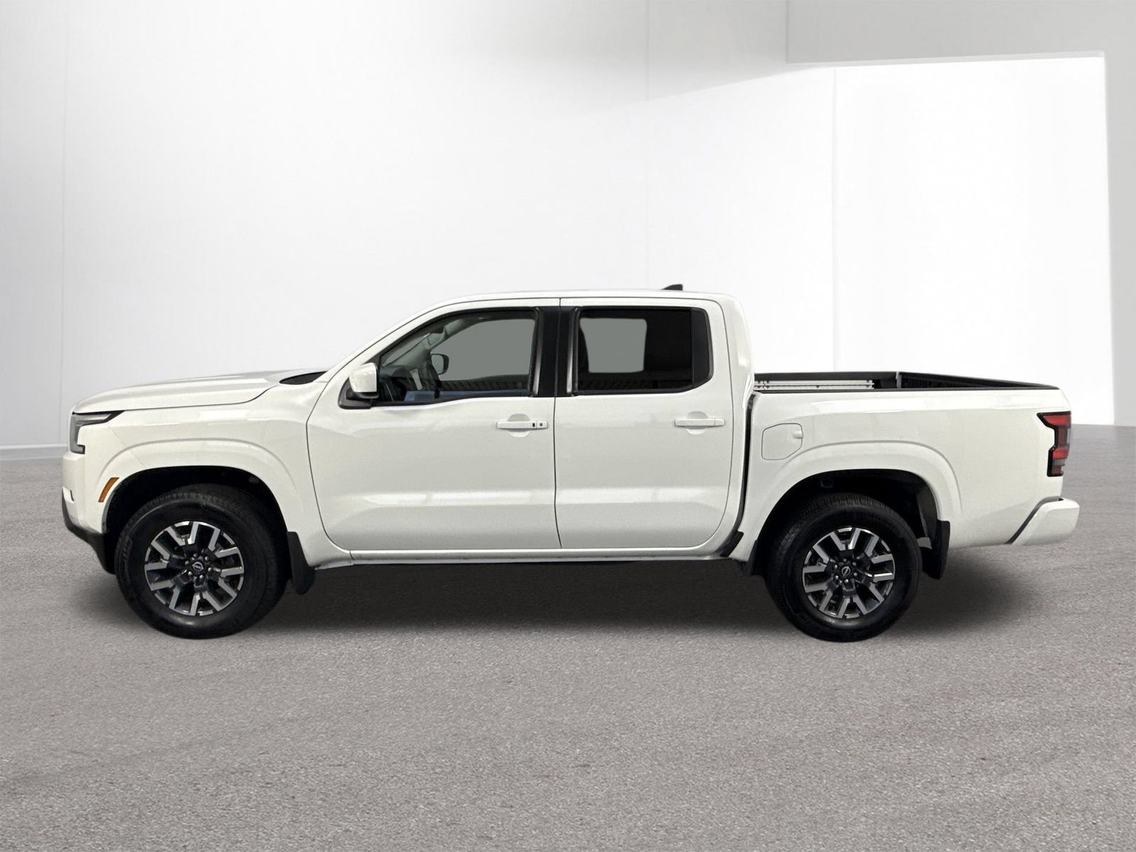 Used 2024 Nissan Frontier SL w/ Technology Package AWD/4WD image 28