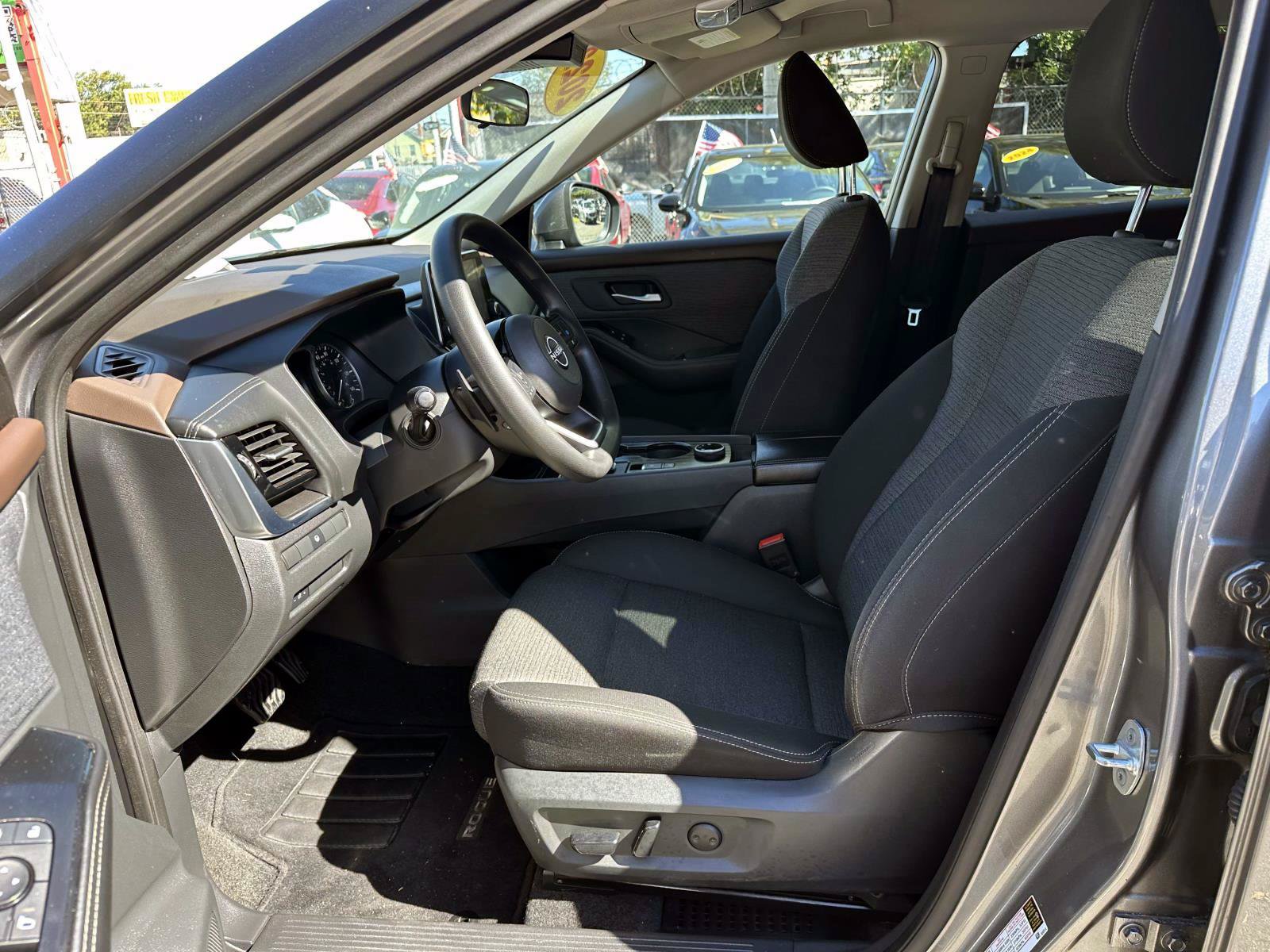 Certified 2022 Nissan Rogue SV AWD/4WD image 14