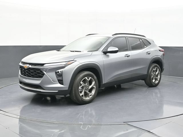 New 2026 Chevrolet Trax LT w/ Driver Confidence Package FWD image 3