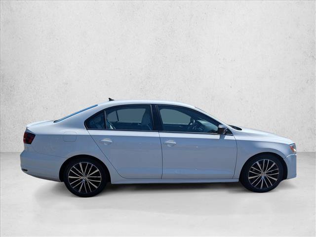 Used 2016 Volkswagen Jetta Sport FWD video 4