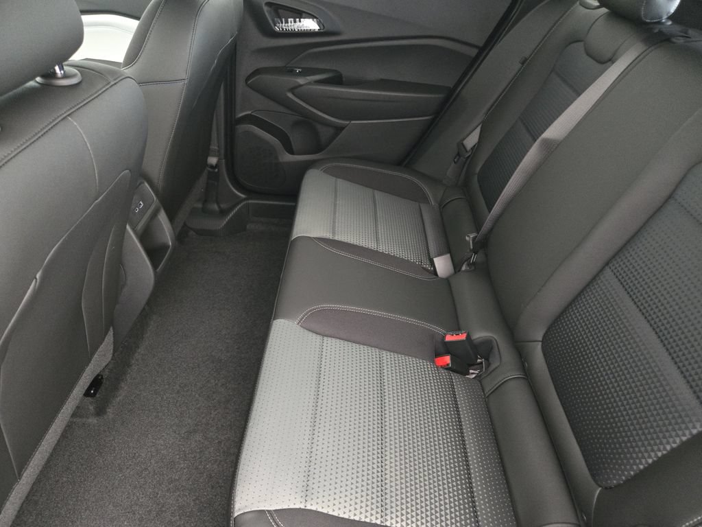 New 2026 Chevrolet Trax LT FWD image 34