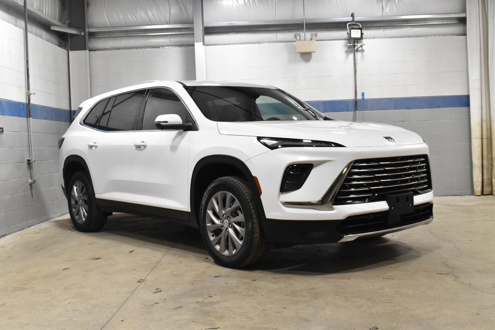 Used 2025 Buick Enclave Preferred image 33