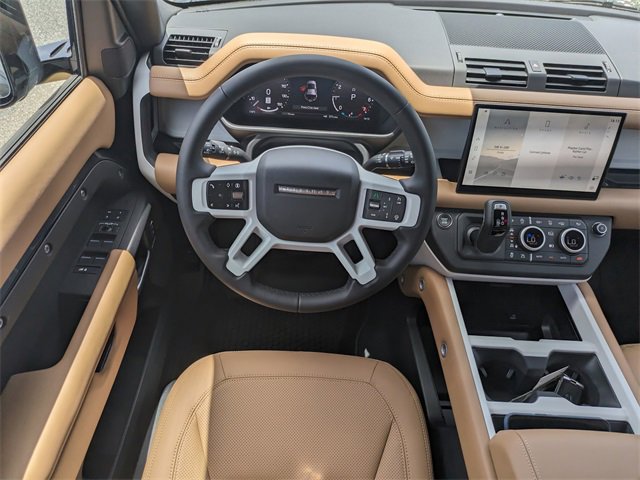 New 2025 Land Rover Defender 110 X-Dynamic SE image 12