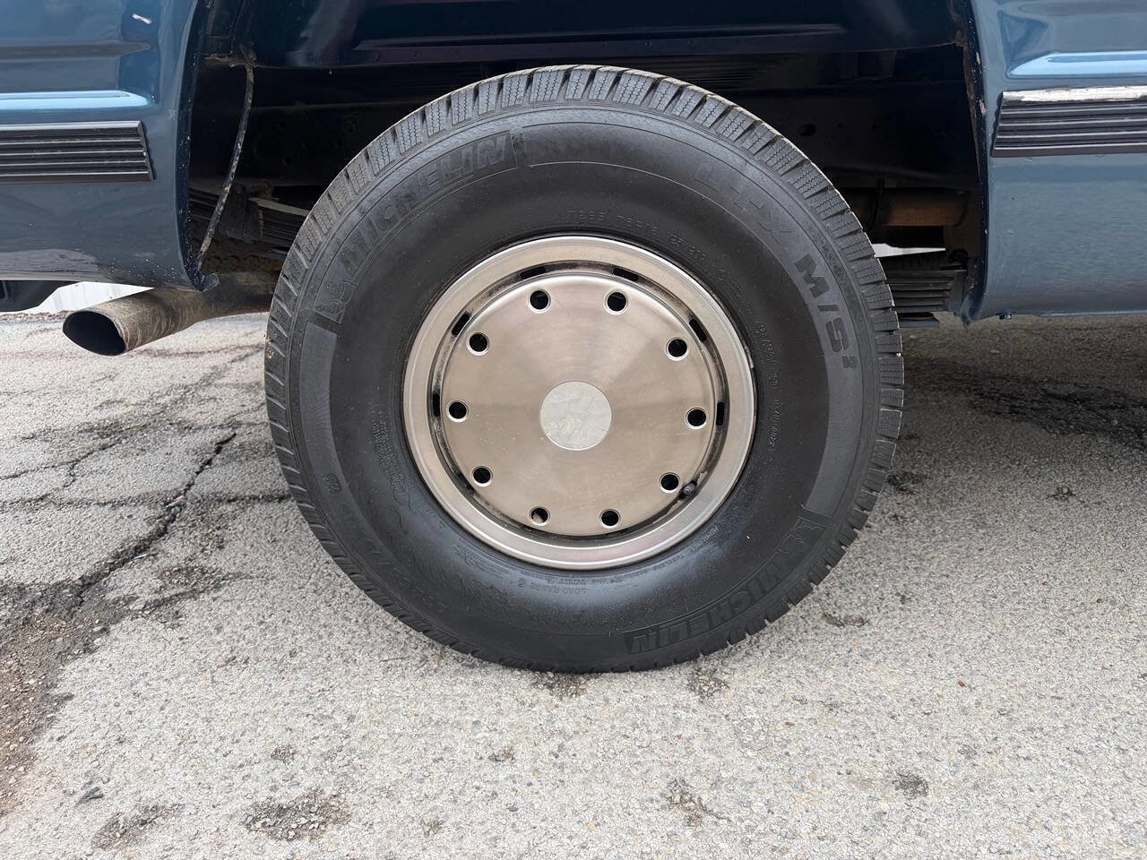 Used 1993 Chevrolet Silverado 3500 2WD Crew Cab image 28