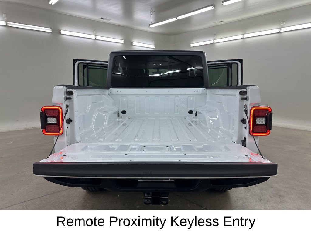 Used 2020 Jeep Gladiator Overland image 26