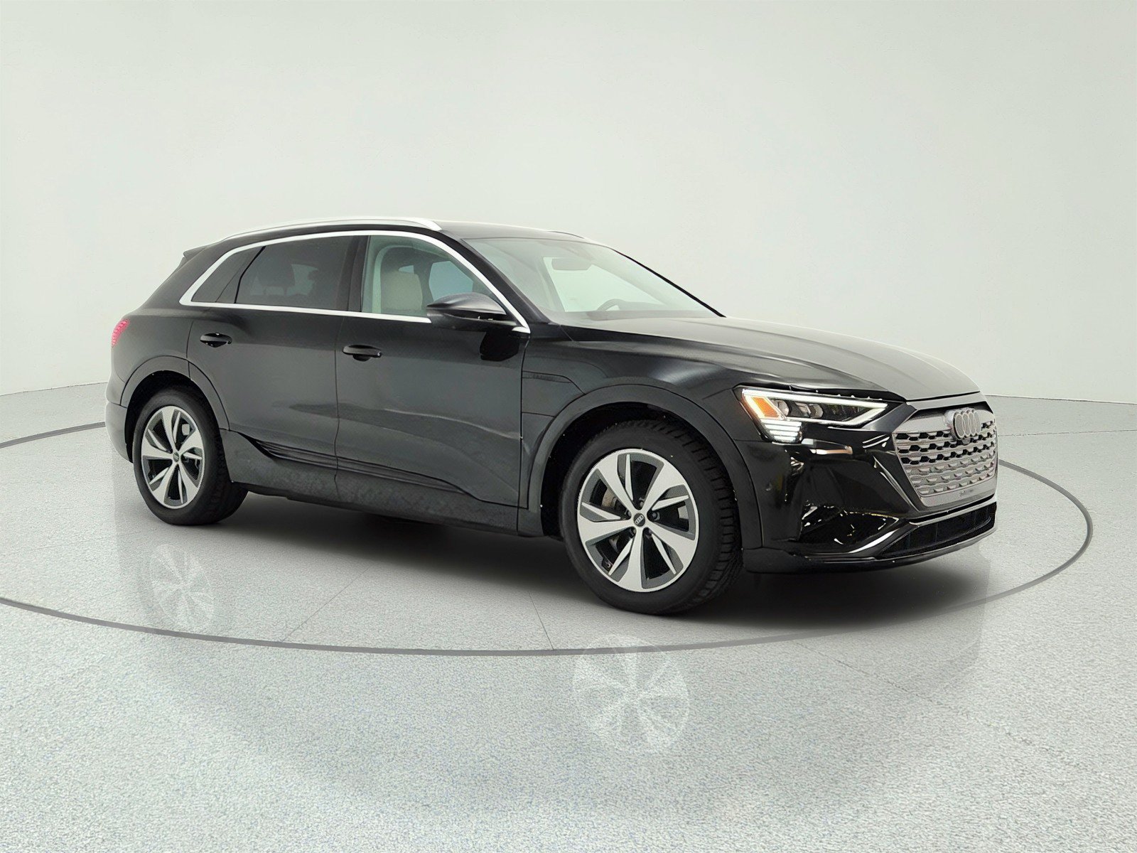 Used 2024 Audi Q8 e-tron Premium Plus w/ Premium Plus Package AWD/4WD image 3