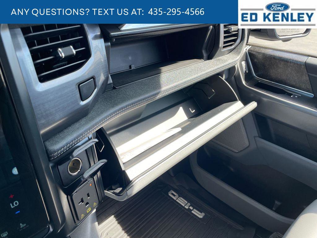 Used 2025 Ford F150 Lightning Flash image 19