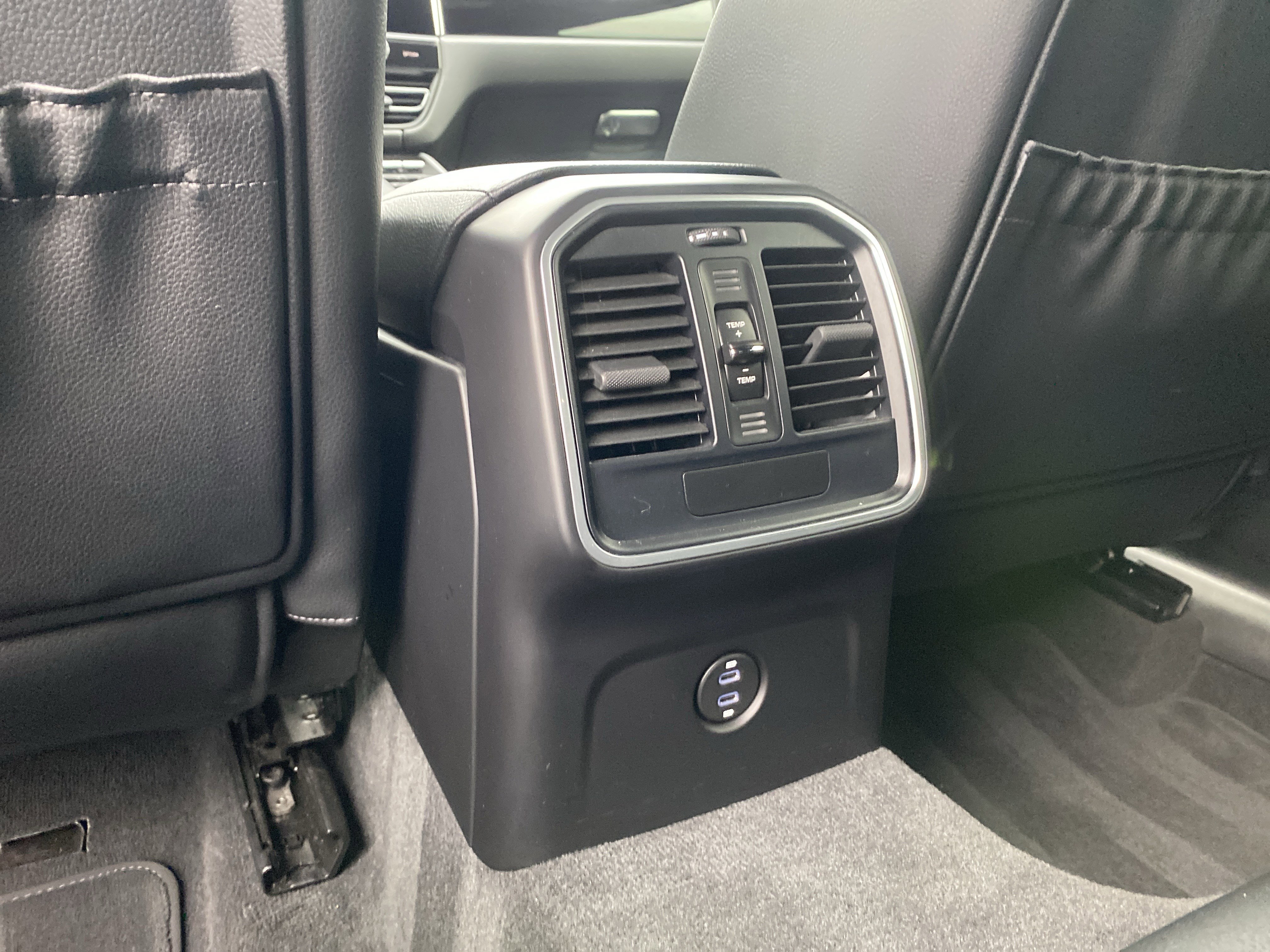 Used 2023 Porsche Macan image 23