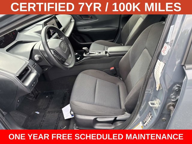 Used 2025 Toyota Prius LE FWD image 14