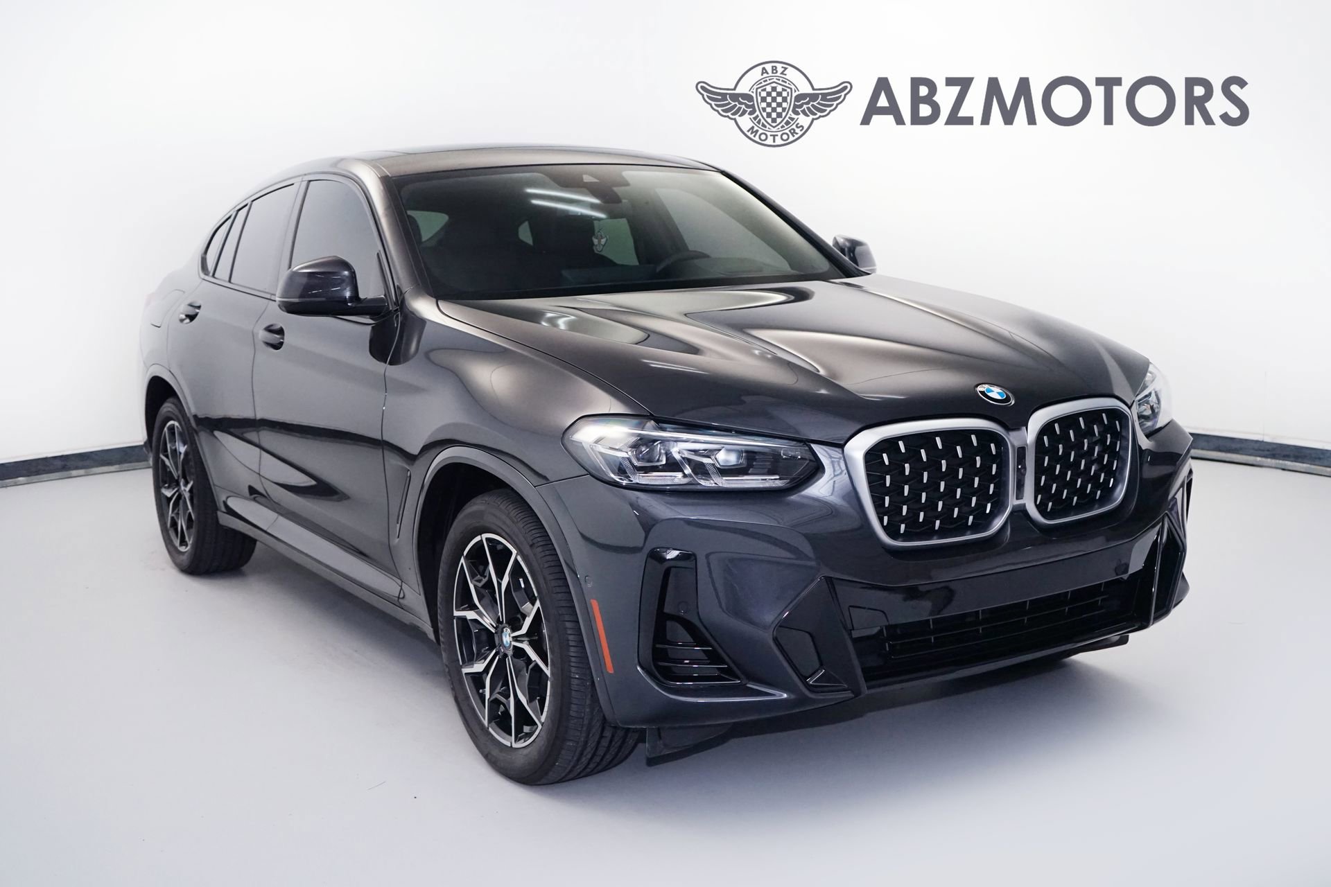 Used 2023 BMW X4 xDrive30i w/ M Sport Package AWD/4WD image 1