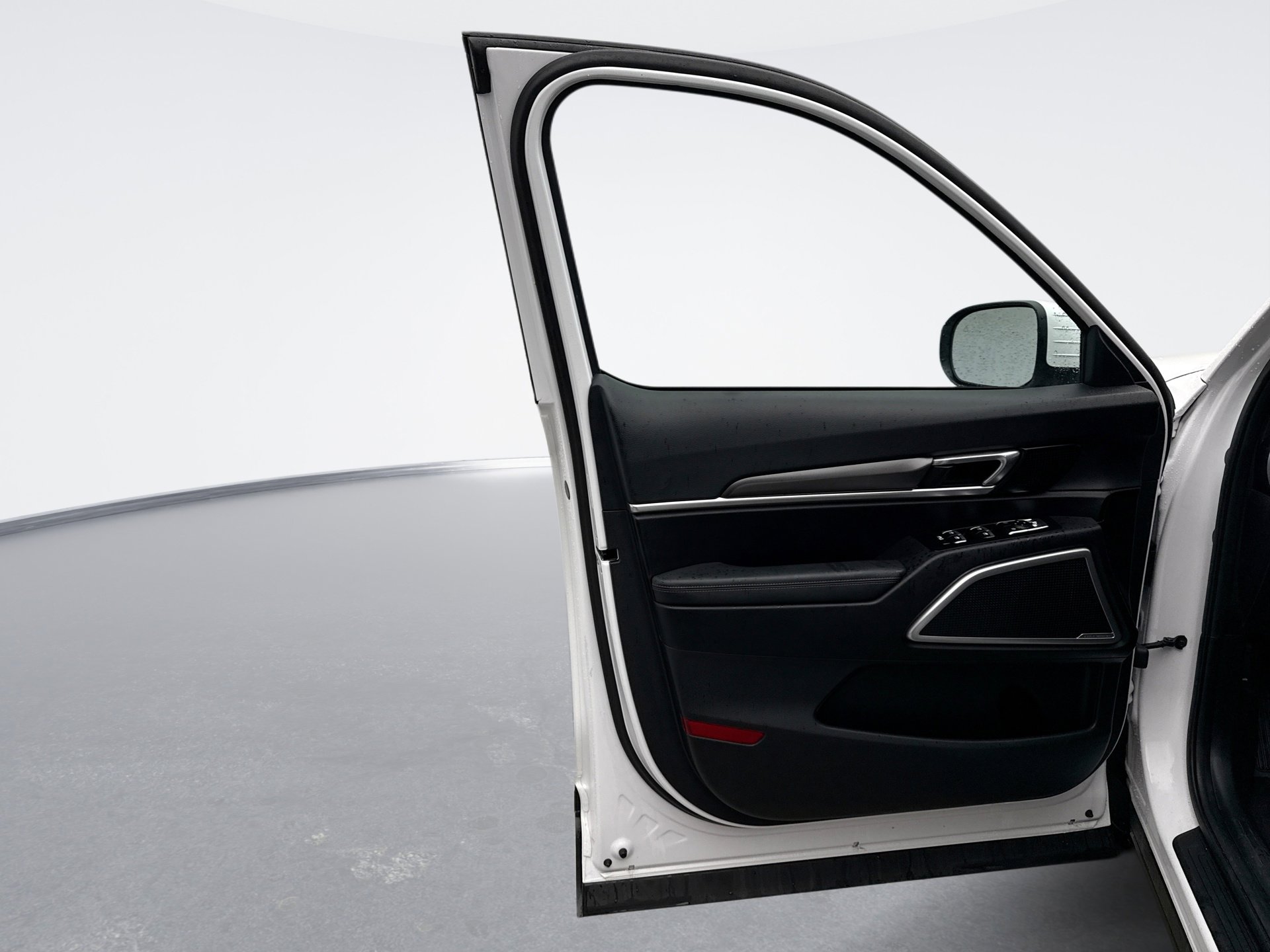 Used 2023 Kia Telluride LX image 9