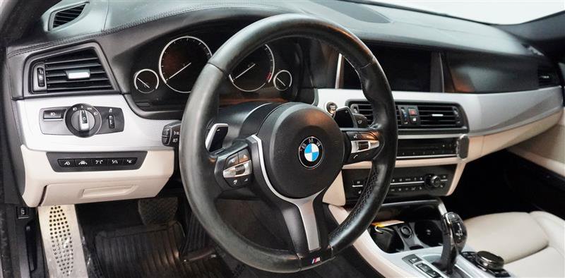 Used 2016 BMW 550i xDrive Sedan AWD/4WD image 11