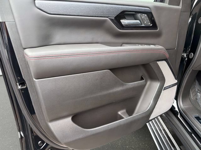 New 2026 GMC Yukon XL AT4 Ultimate AWD/4WD image 17