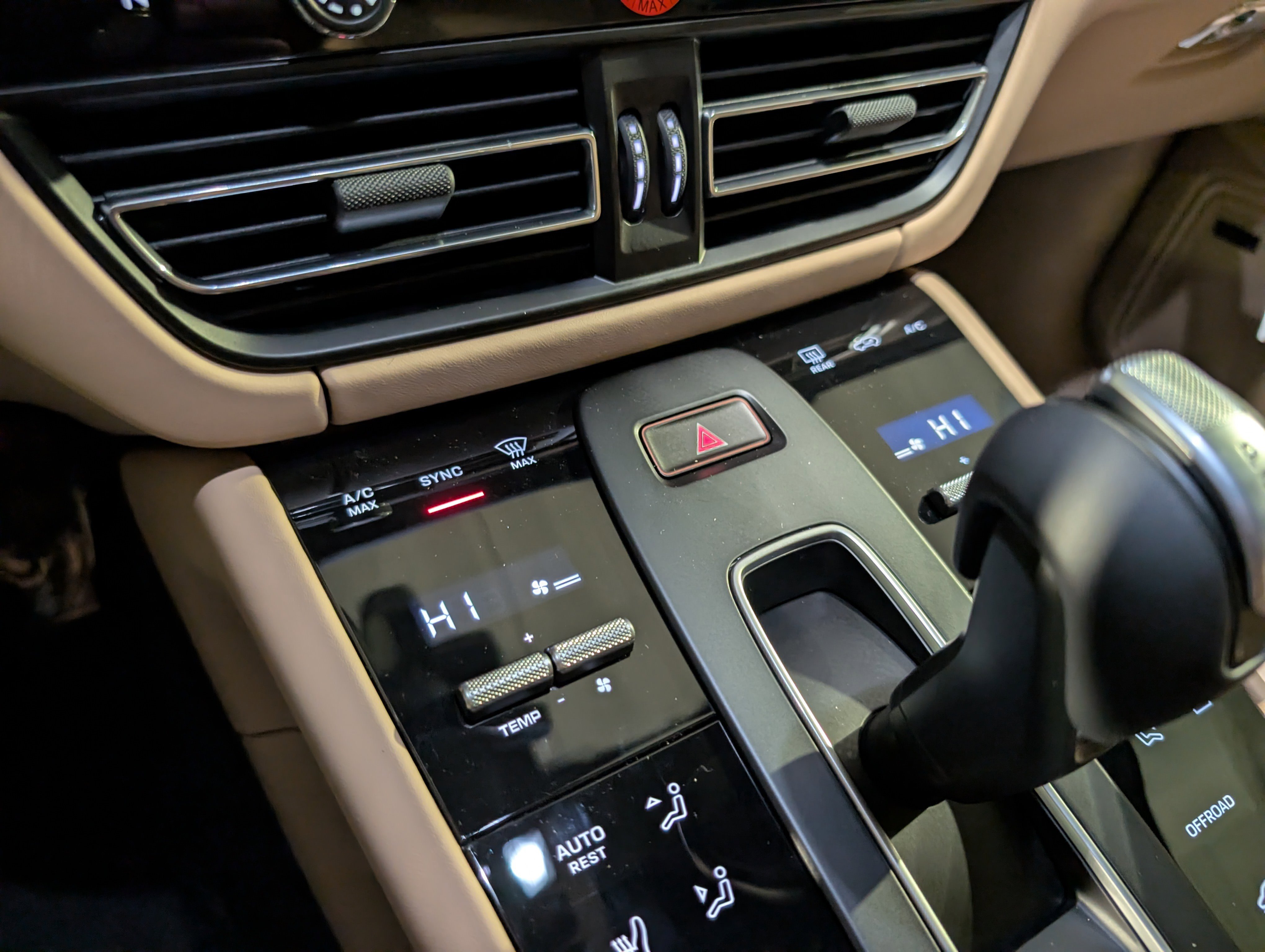 New 2026 Porsche Macan S image 38