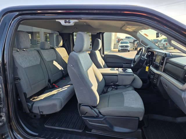Used 2023 Ford F250 XLT w/ FX4 Off-Road Package AWD/4WD image 10